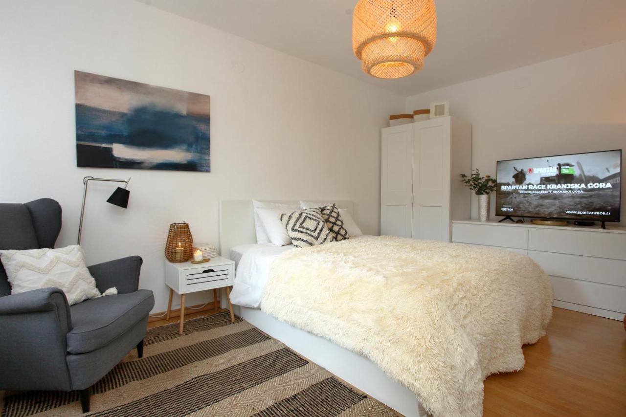 Izola Dreamy Stays Kord Exterior foto